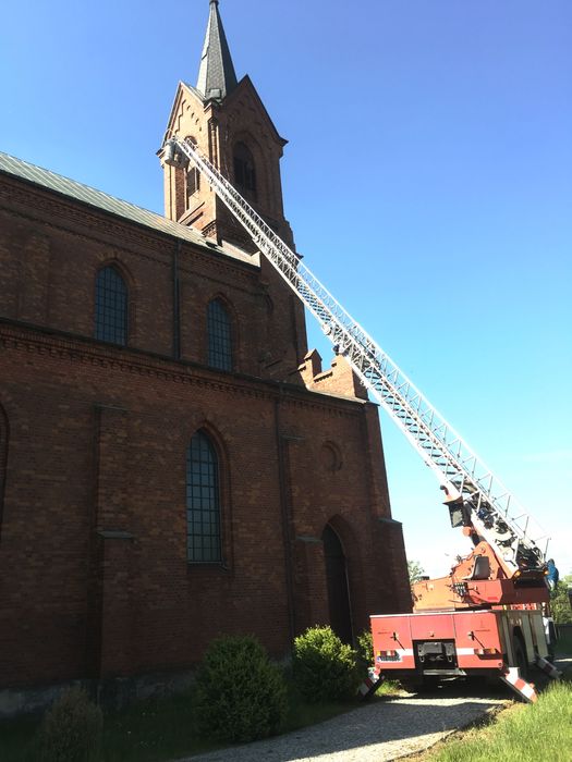 DACHY Wycinka drzew zwyżka 32 m podnośnik koszowy rębak koparka