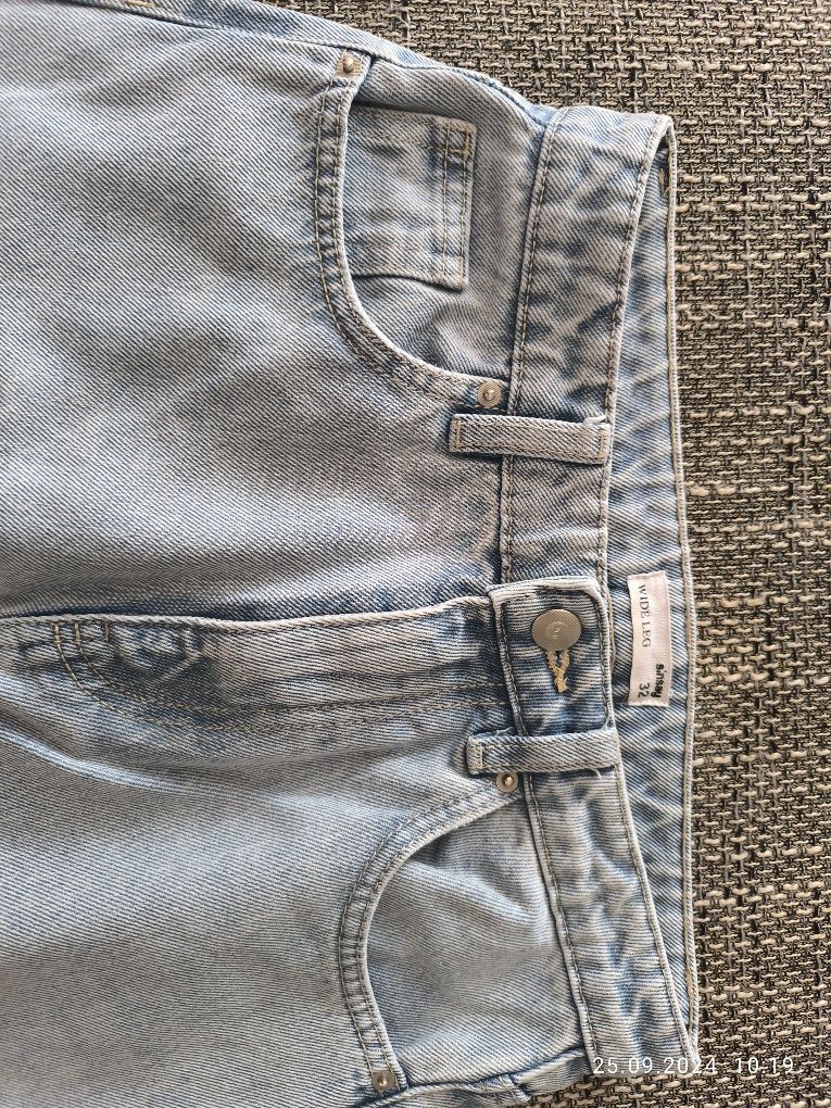 Spodnie jeansy Wide Leg Sinsay 32
