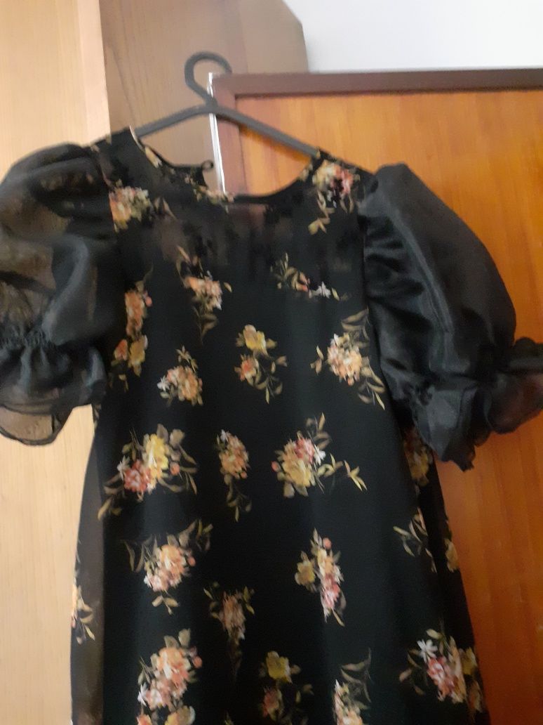 vestidos tamanho s/ m como novos os 2 por 10e