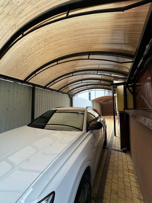 Будинок з ремонтом в центрі Ірпеня! Басейн, гараж, підвал!