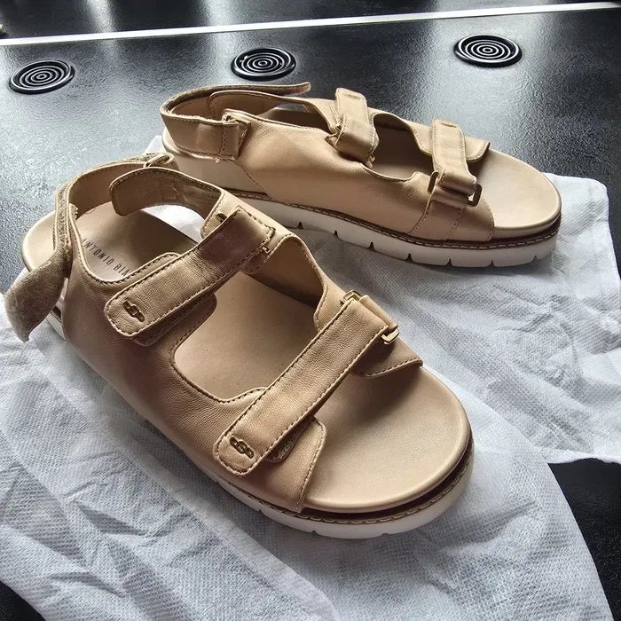 Босоніжки 37 (23,5 см)