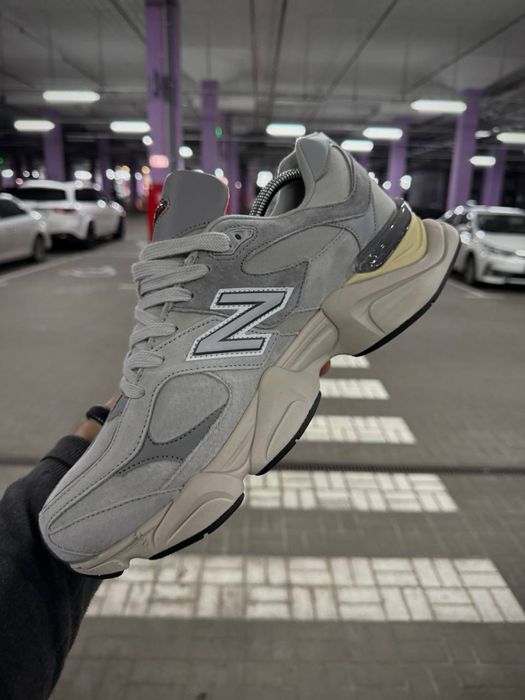 зимові кросівки new balance 9060 waterproof