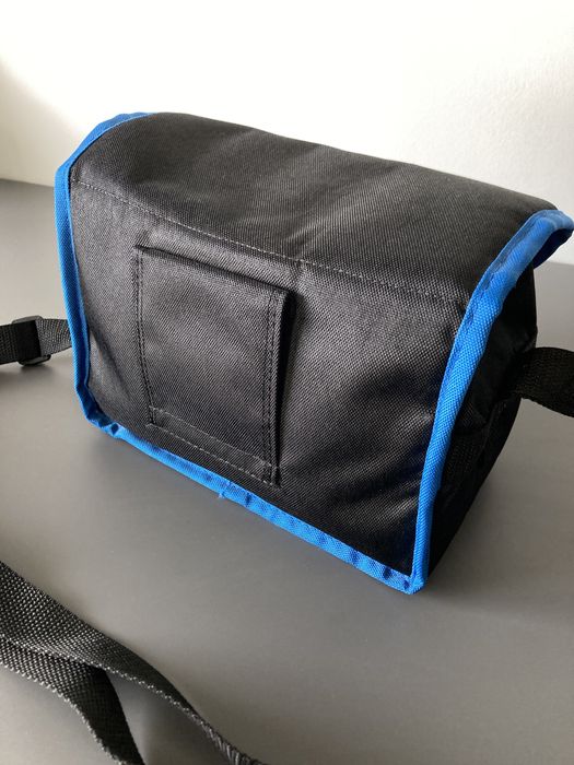 Mala Olympus vintage para material fotográfico