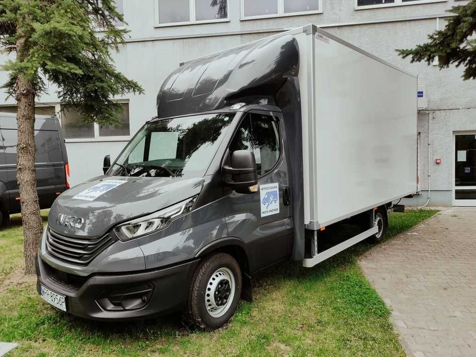 Wynajem #Iveco Daily #Kontener z windą #Winda #Dostawczy #Skrzynia 8EP