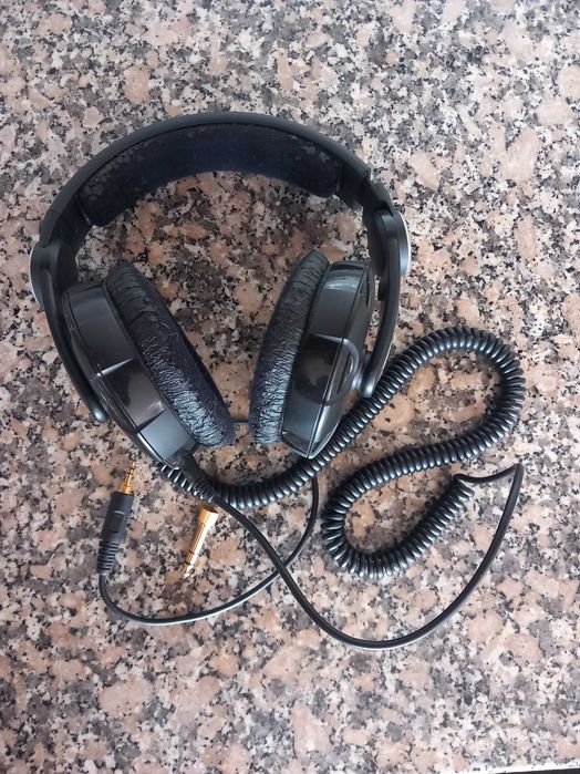 Auscultadores Sennheiser HD 215