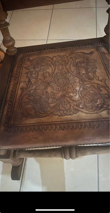 Cadeira de balanço em madeirs