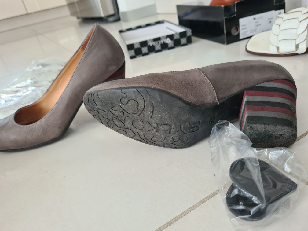 Buty na obcasie Ryłko