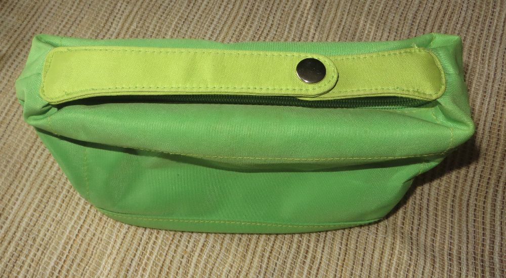 Necessaire ideal campismo, impermeável Marca Benéfibra