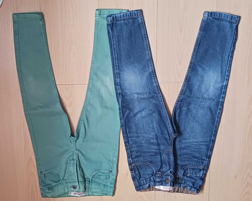 Conjunto de 8 calças para criança - 4 a 5 anos