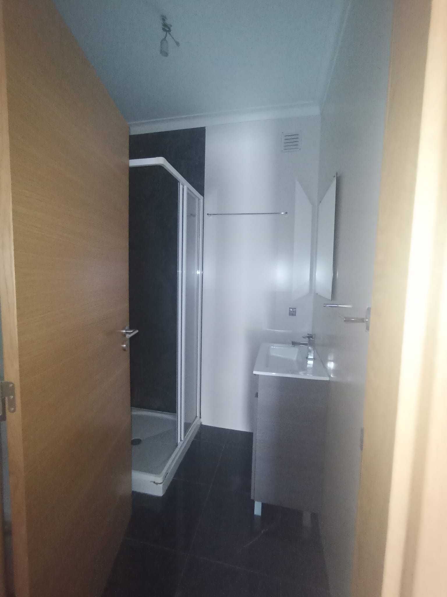ARRENDA-SE T2 NO CENTRO DA CIDADE