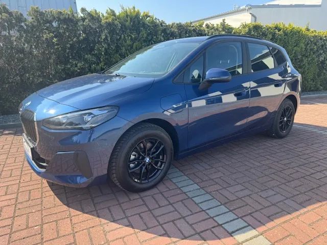 BMW Seria 2 225e x-drive Active Tourer hybryda plug in kamera hak