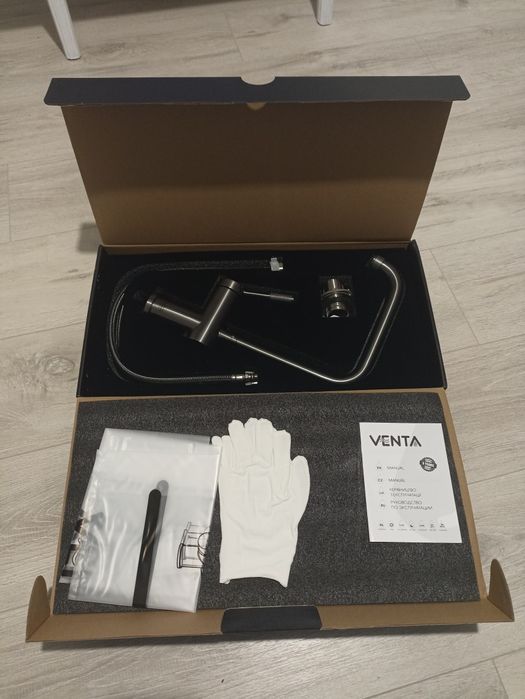 Нержавіючий змішувач для кухні VENTA