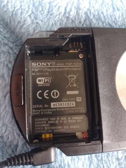 PSP usada com capa transparente