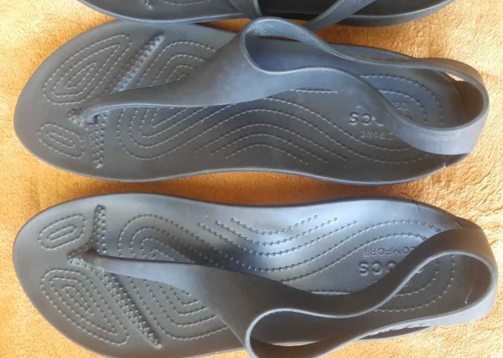 Sandały japonki Crocs serena flip w11 czarne 41