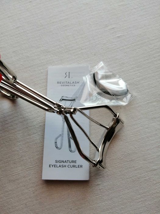 Zalotka do rzęs revitalash