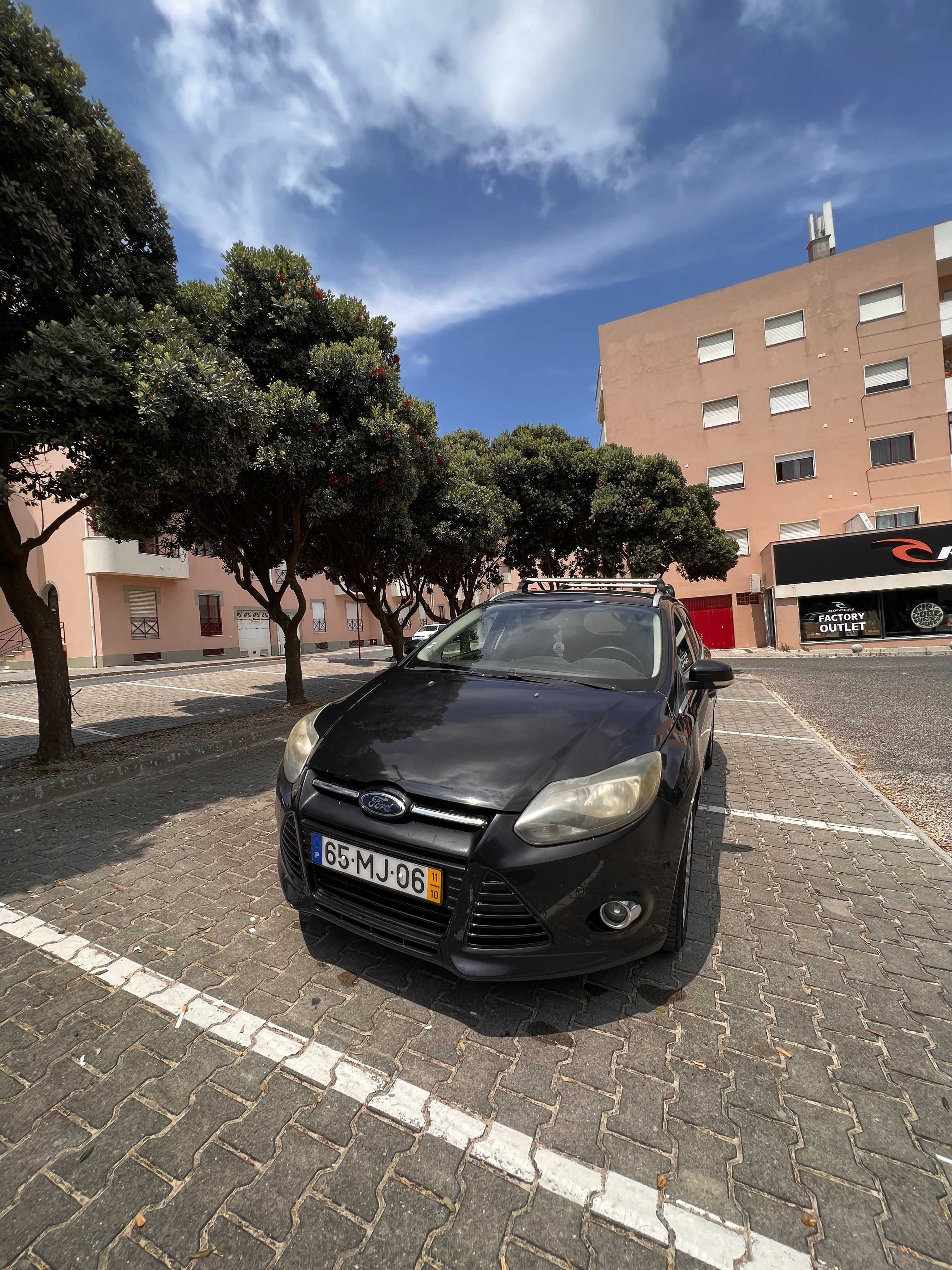Ford Focus SW 1.6 Titanium 2011 – Full extras, económico e espaçoso
