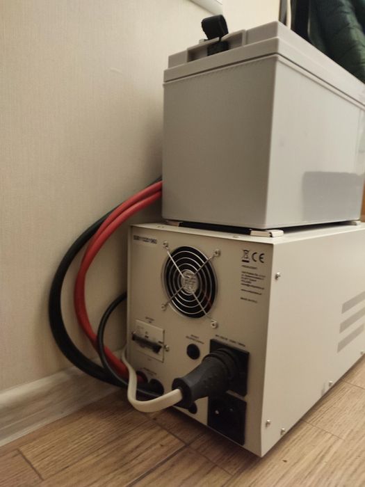 Комплект для квартиры ИБП 1600 Вт  + батарея 100 Ач