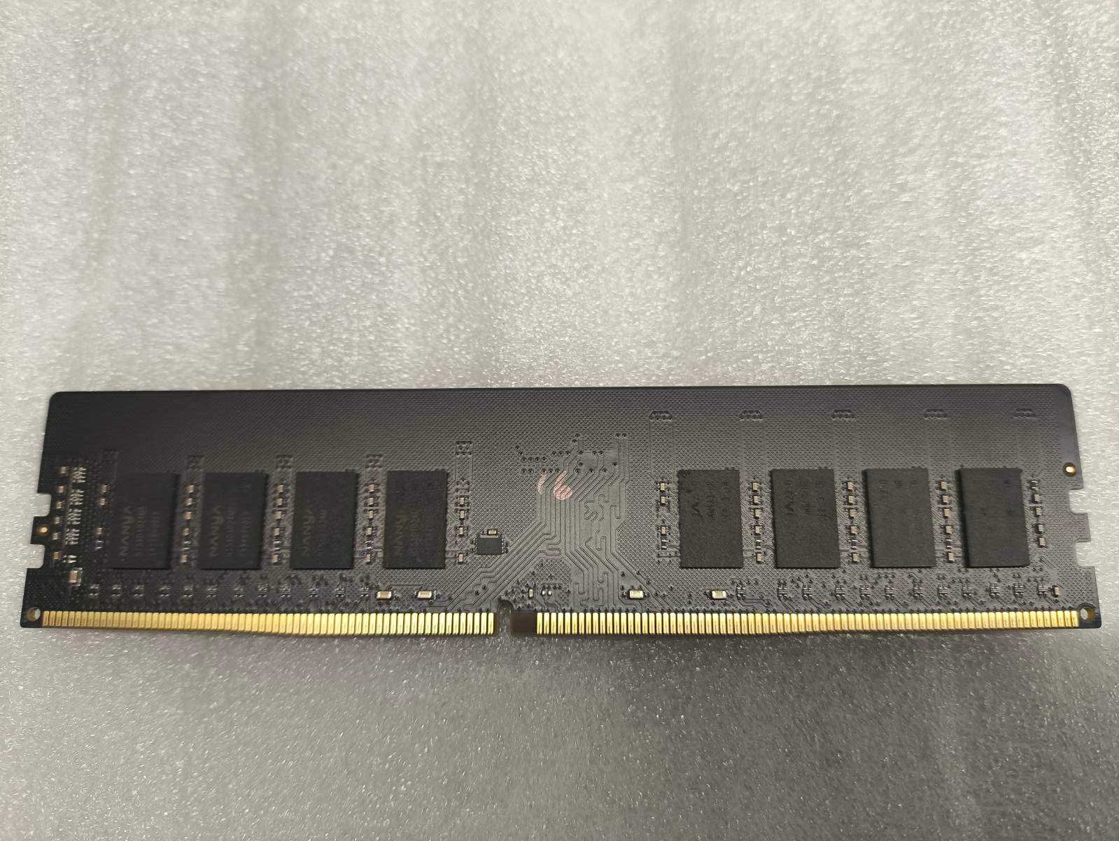 Оперативна пам'ять для ПК "Nanya" DDR4, 4 модулі по 16Gb, 3200MHz.