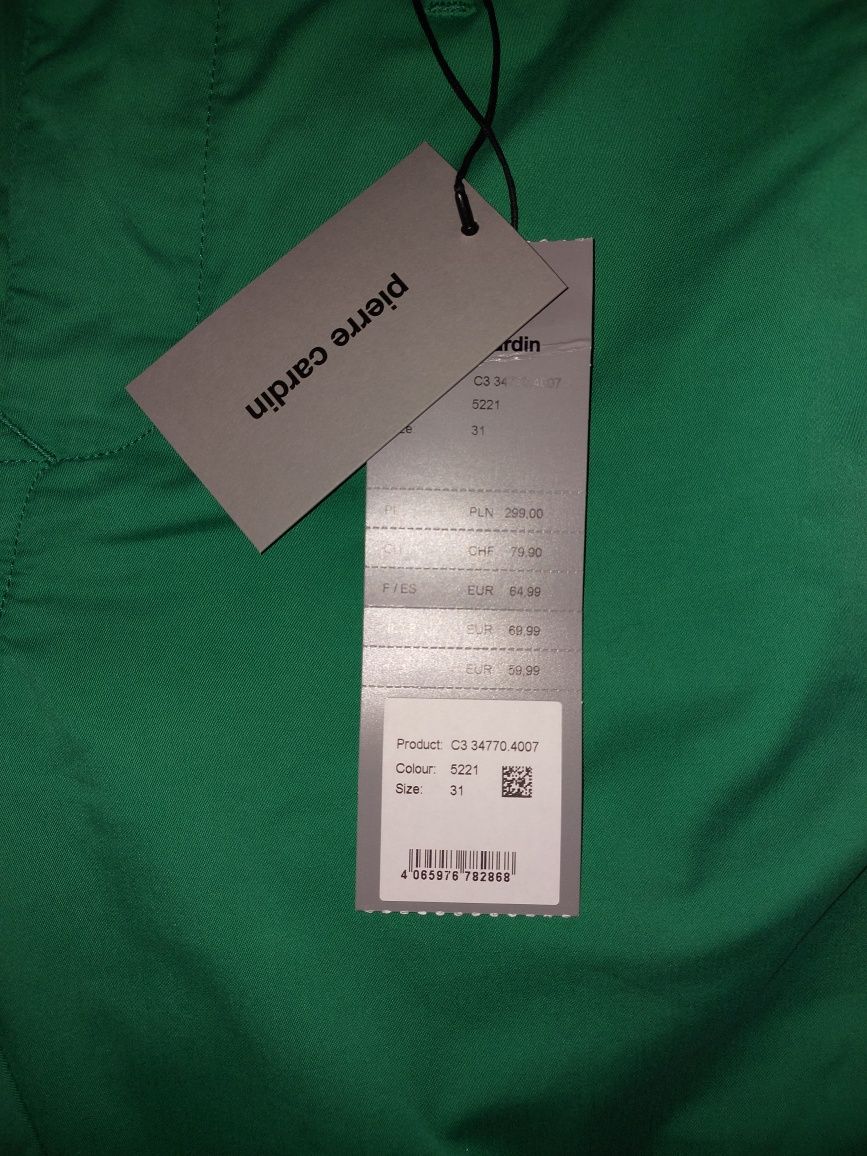 Nowe  krótkie spodenki marki Pierre Cardin