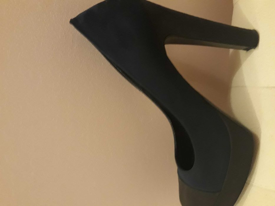 Pantofle na platformie Gino Rossi