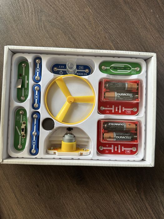 Електронний конструктор Znatok