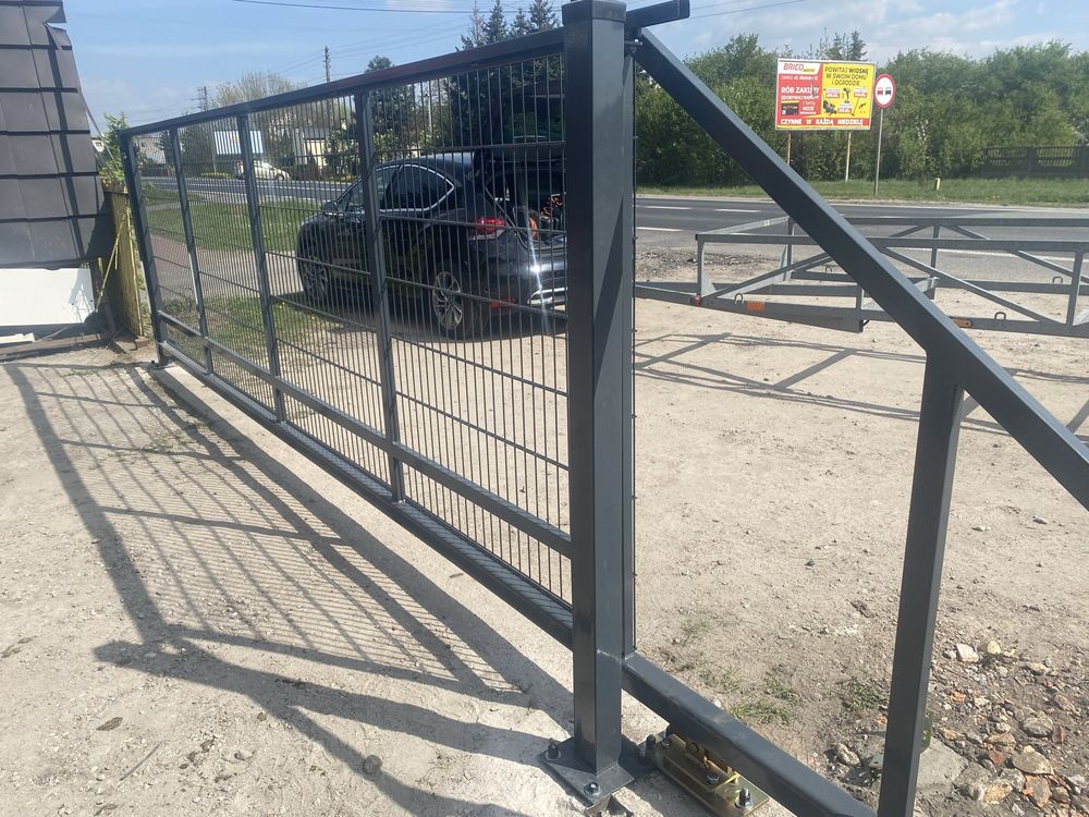 Brama przesuwna 4m x 1.5m