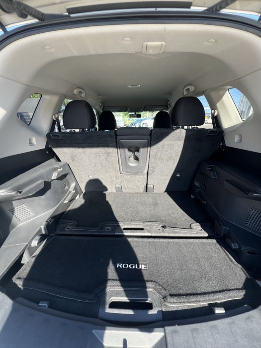 Продам Nissan Rogue