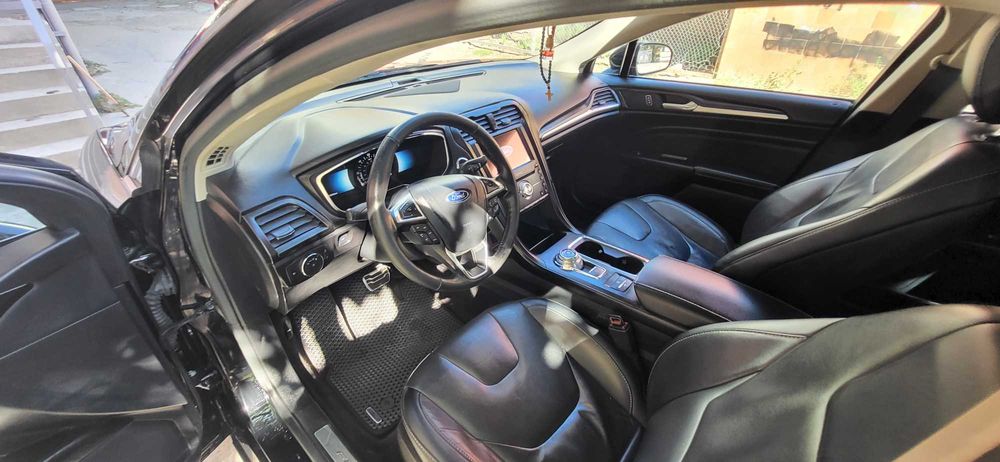 Ford Fusion 2017 Titanium Hybrid