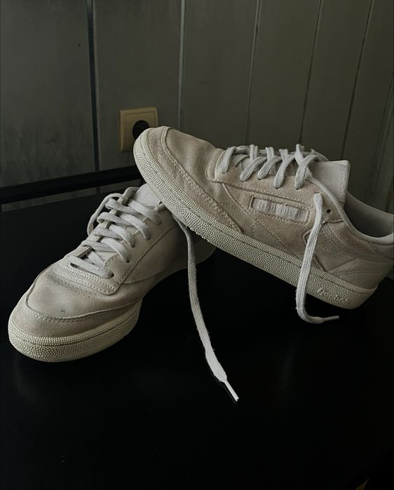 Beżowe buty reebok club c rozmiar 39
