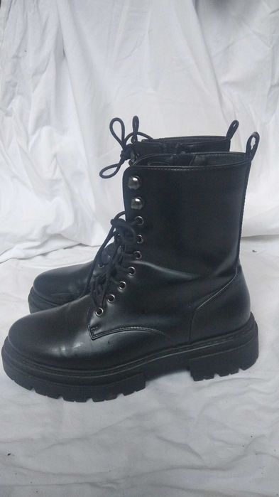 Buty botki czarne damskie trapery 39