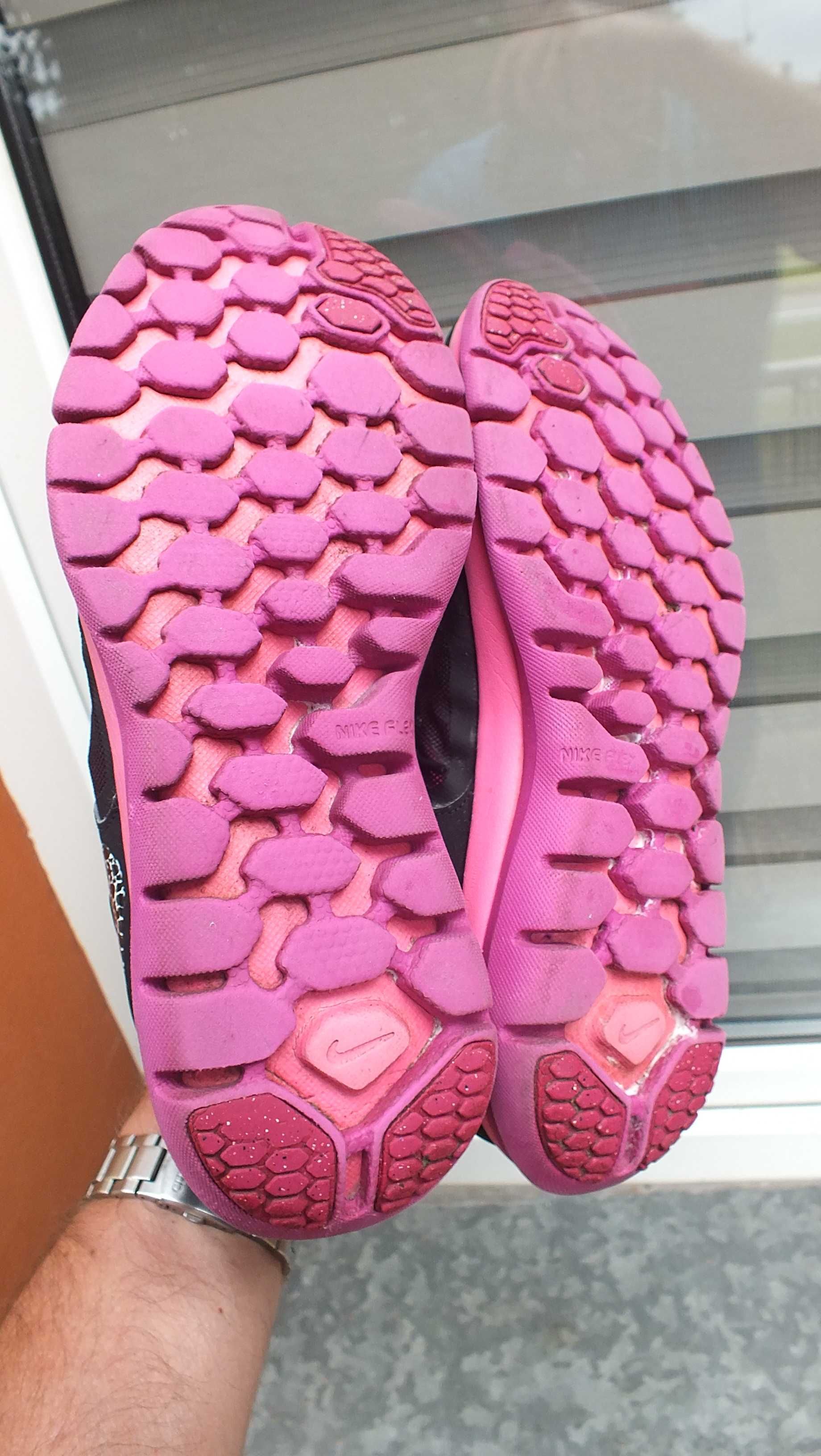 Super buty sportowe marki Nike flex roz 43