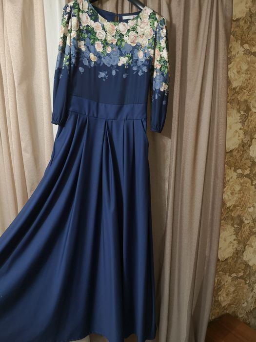 Вечірнє плаття нарядне.