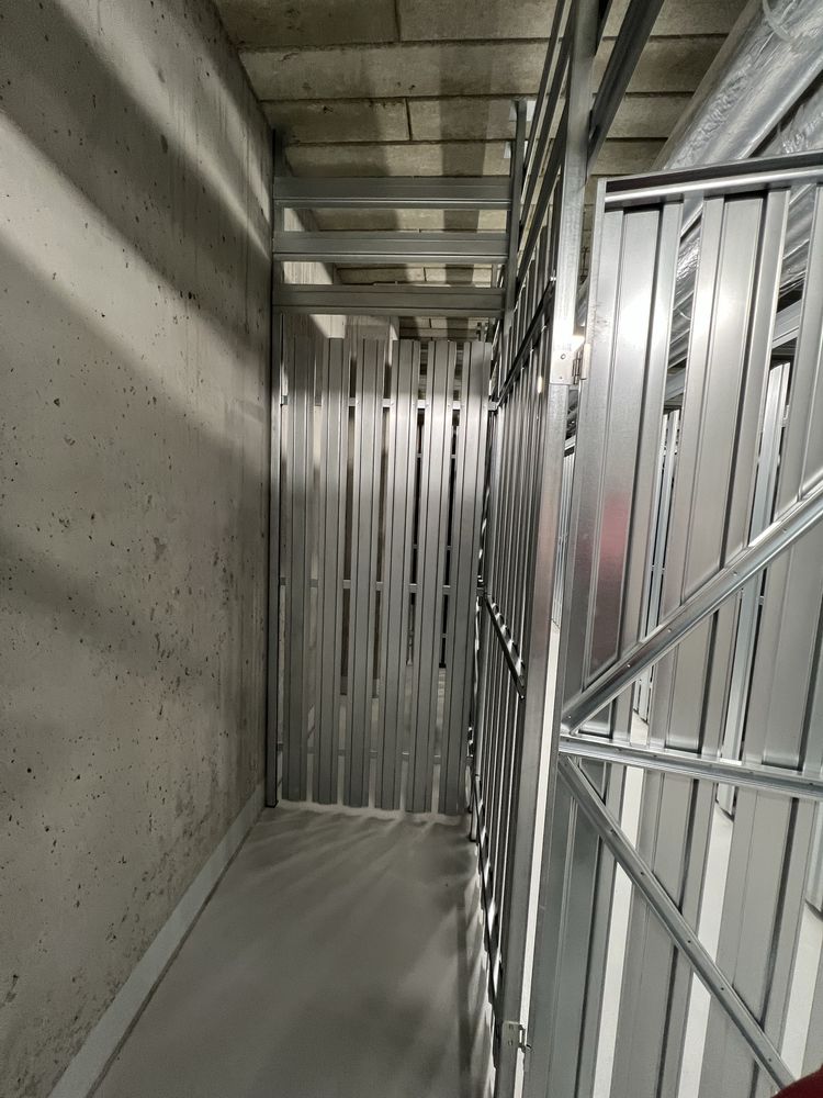 Komórka lokatorska, schowek, storage 2m