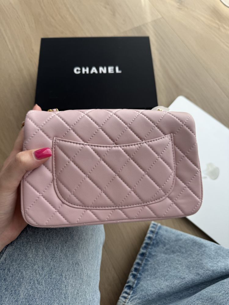 Сумка в стилі Chanel