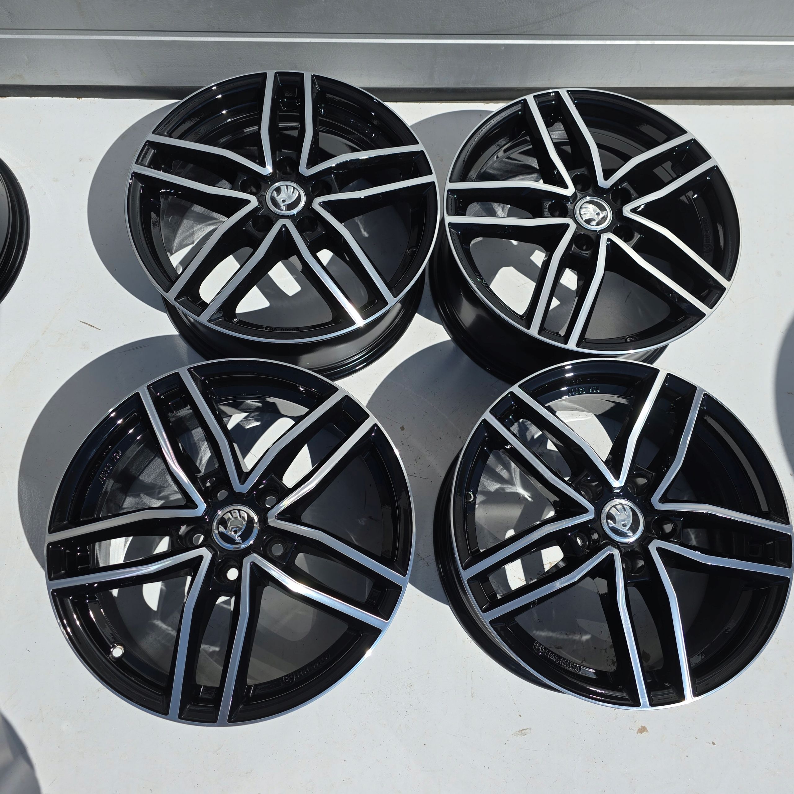 Skoda Superb Iii II Octavia II Iii IV Yeti Karoq Kodiaq 17'' ET45…