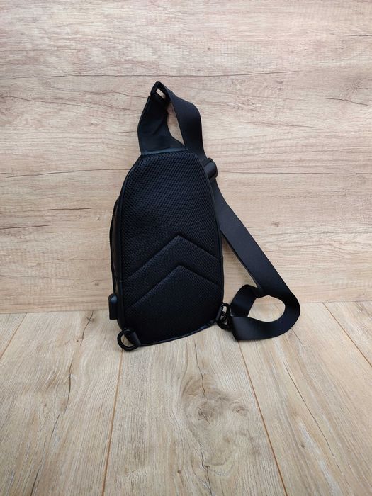 558 Нагрудна сумка слінг