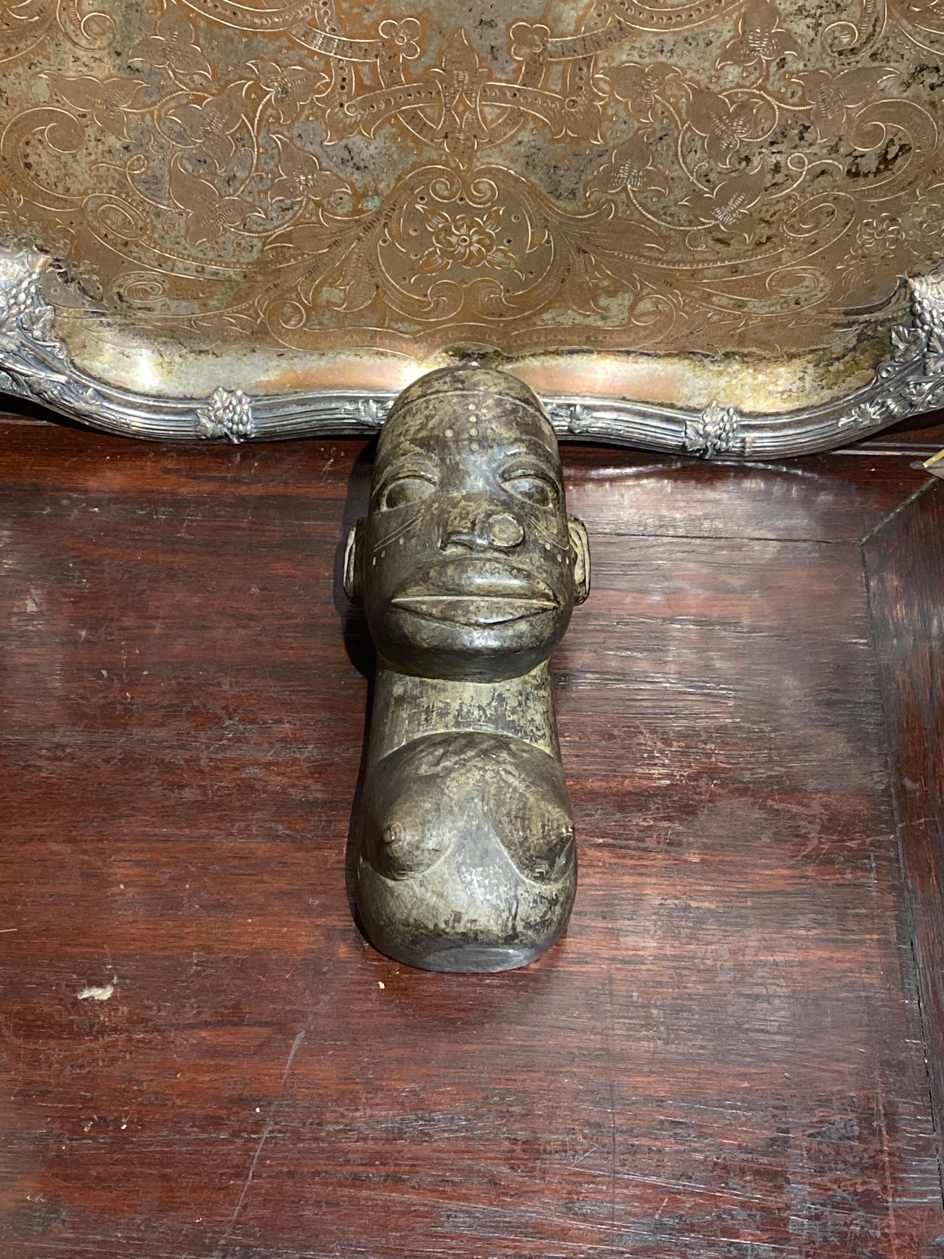 Escultura Anti-Cristo Tribal Maconde Moçambique centenária 17,5 cm