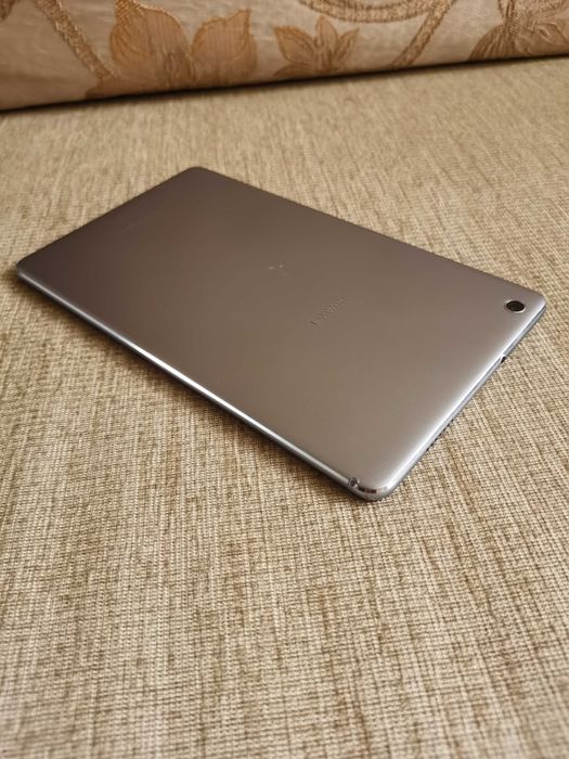 Планшет HUAWEI MediaPad M3 Lite 8 3/32Gb WiFi