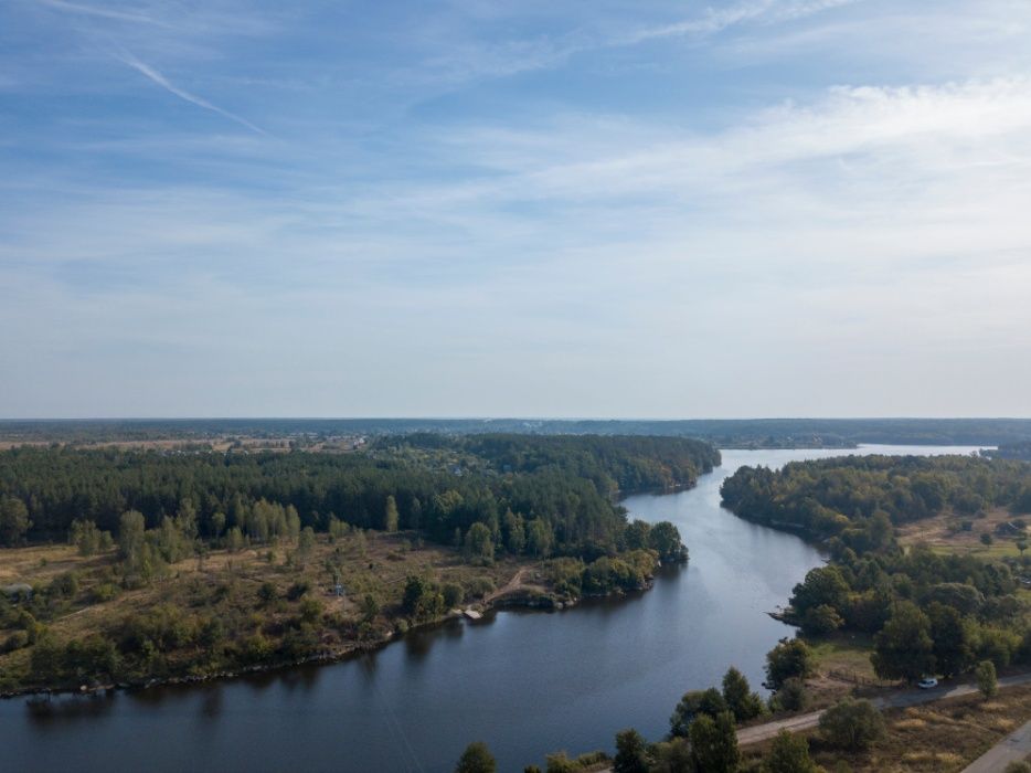 Продаж земельної ділянки між лісом та річкою  Тетерів. 890$ сотка