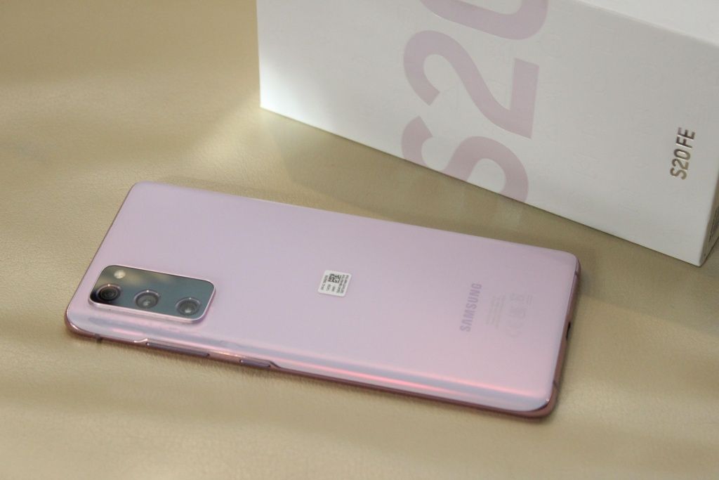 Telefon Samsung S20 FE S20FE 6 / 128 GB