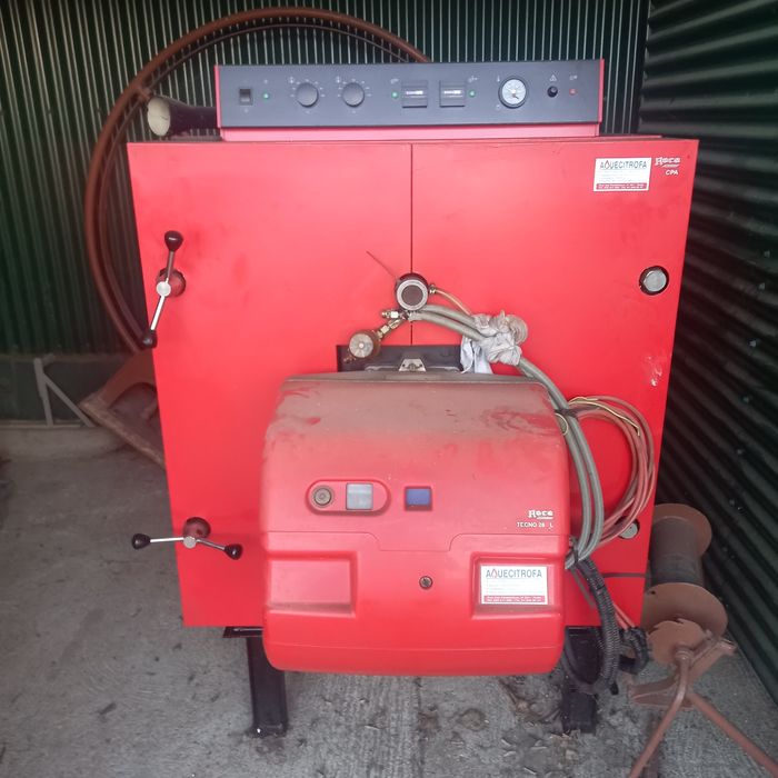 Caldeira roca a gasoleo CPA250