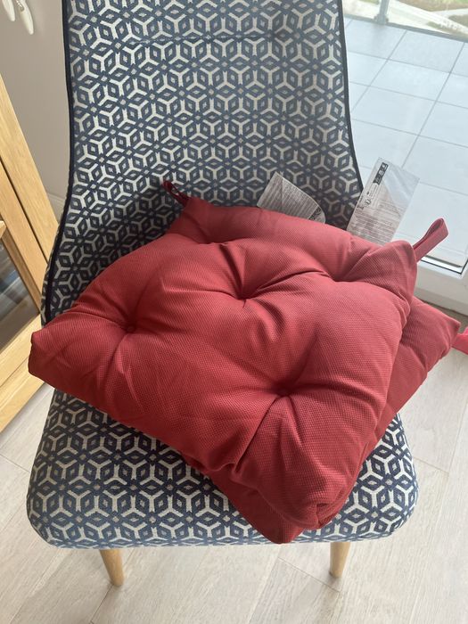 Dwie poduszki Ikea Malinda