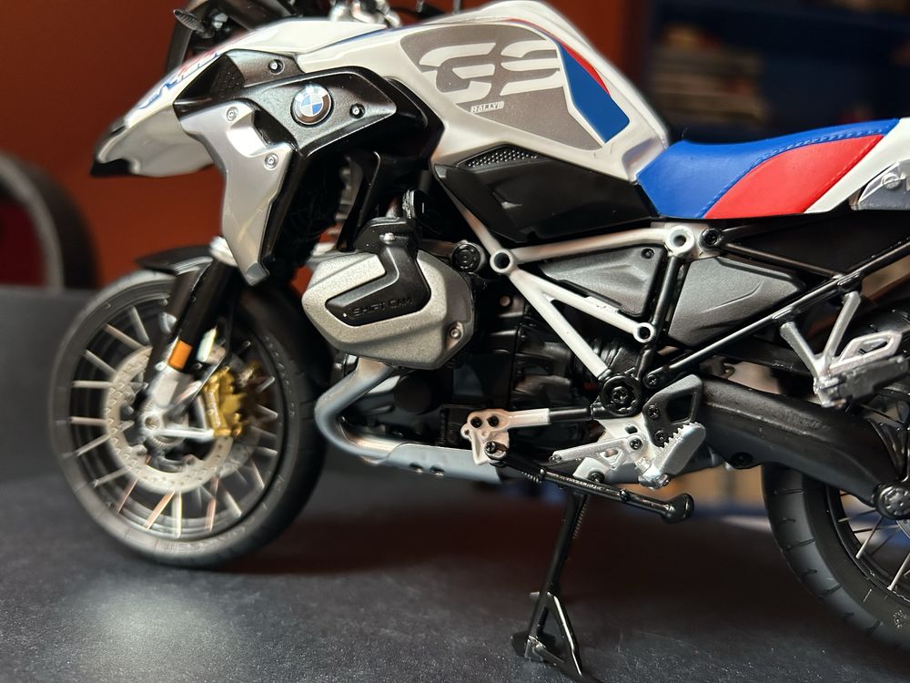 Model BMW motorrad R1250 GS 1/10