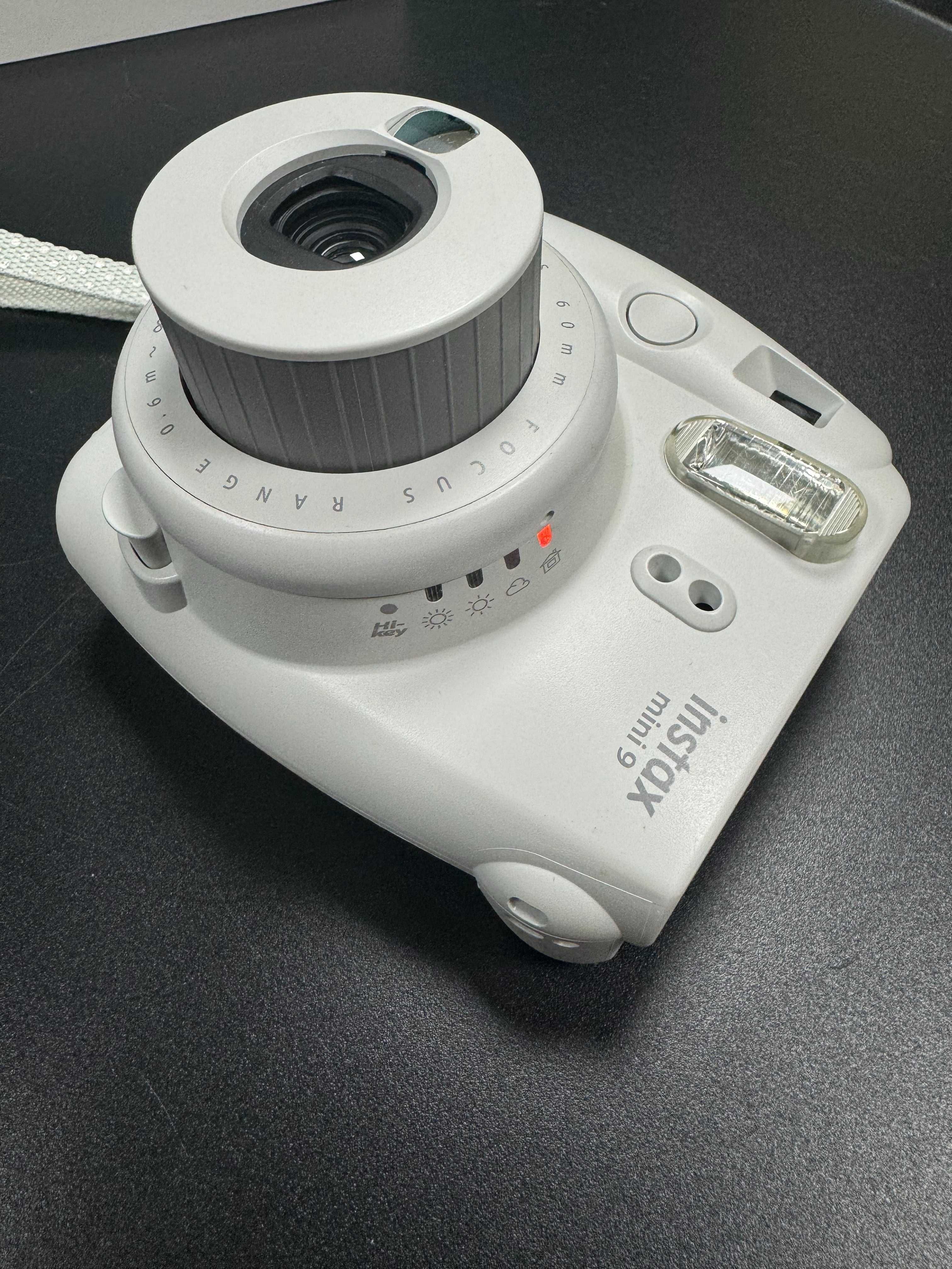 Фотокамера Fujifilm Instax Mini 9