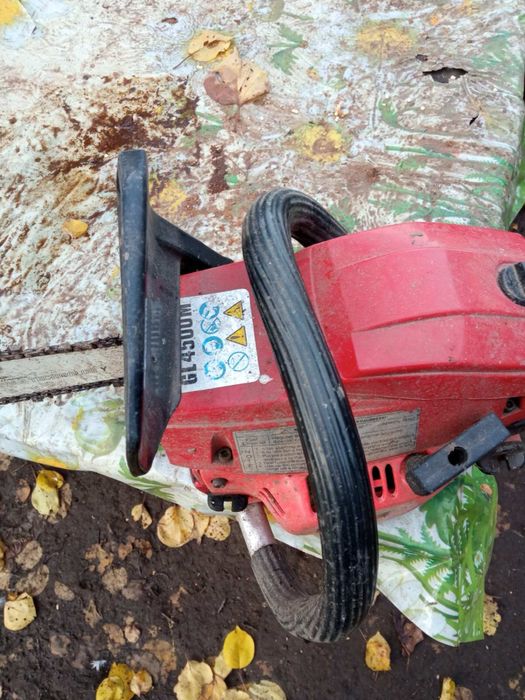 Бензопила в гарному стані