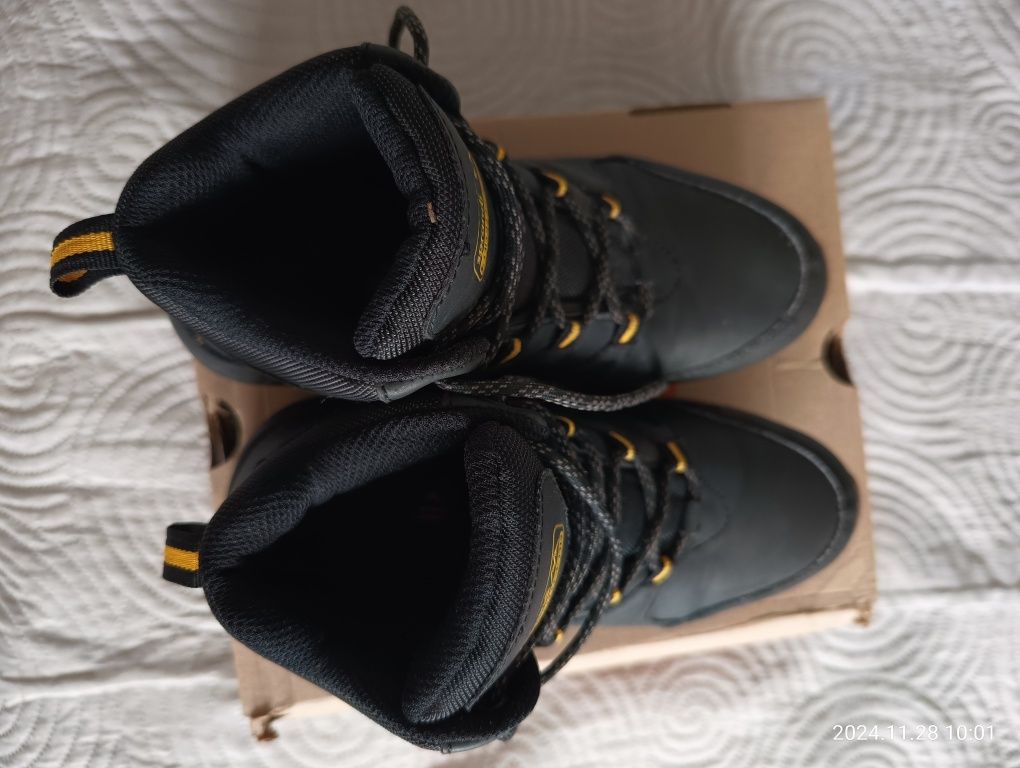 Zimowe buty z CCC, rozmiar 37, dla dziecka, młodzieżowe