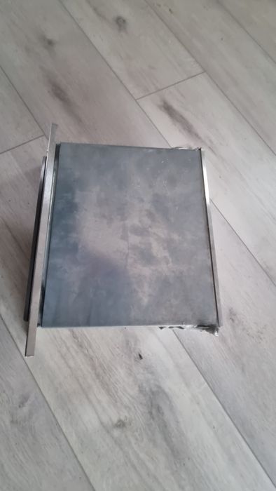 Skrzynka na listy do wmurowania w ogrodzenie