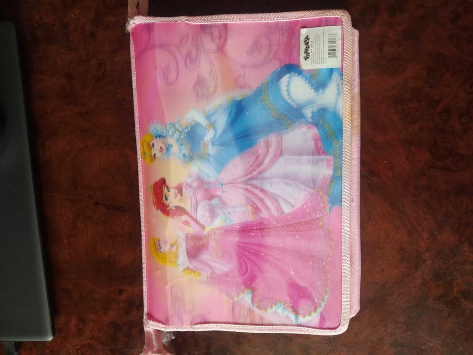 Папка для школьных принадлежностей