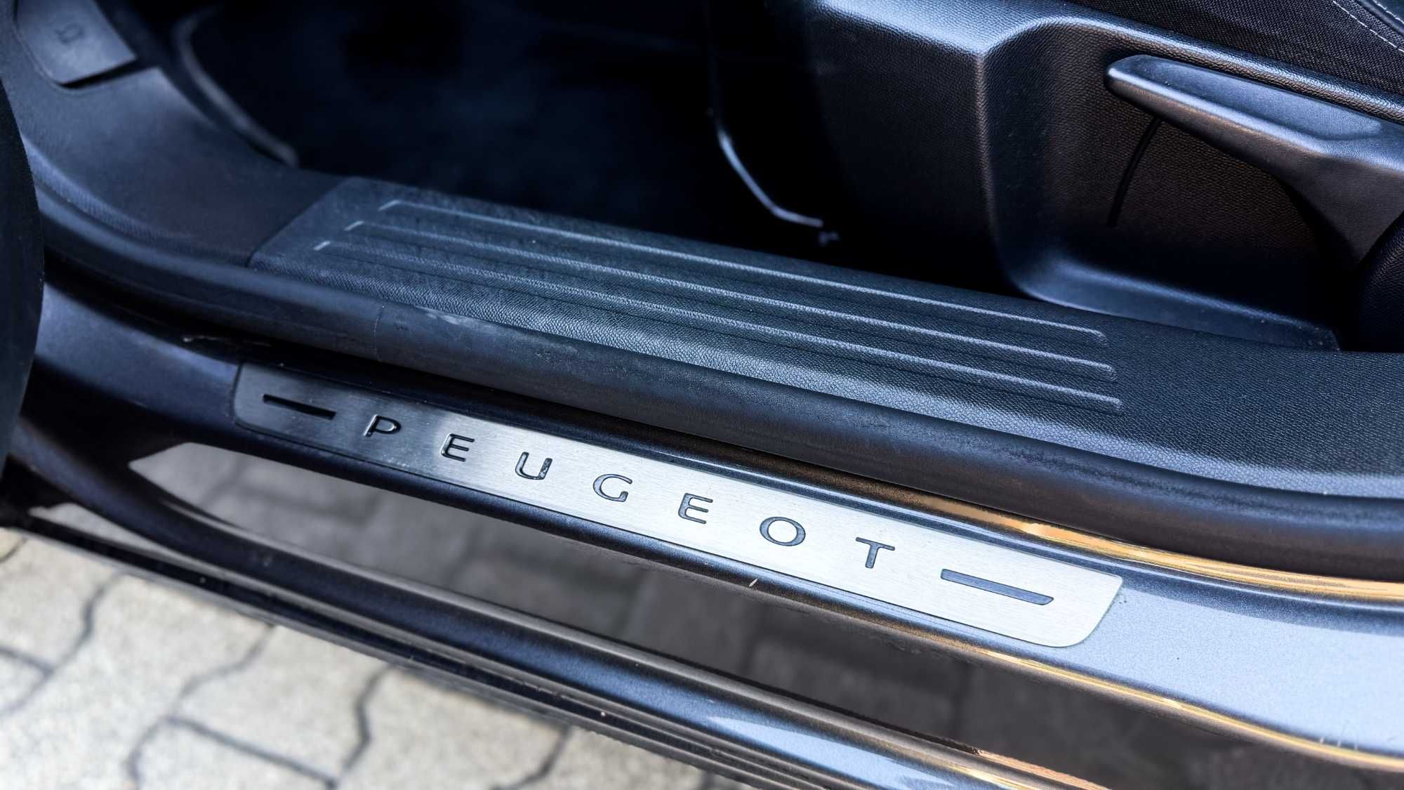 Peugeot 2008 GT Line 1.2 PureTech 130cv | 2020 | Cinzento Platinium