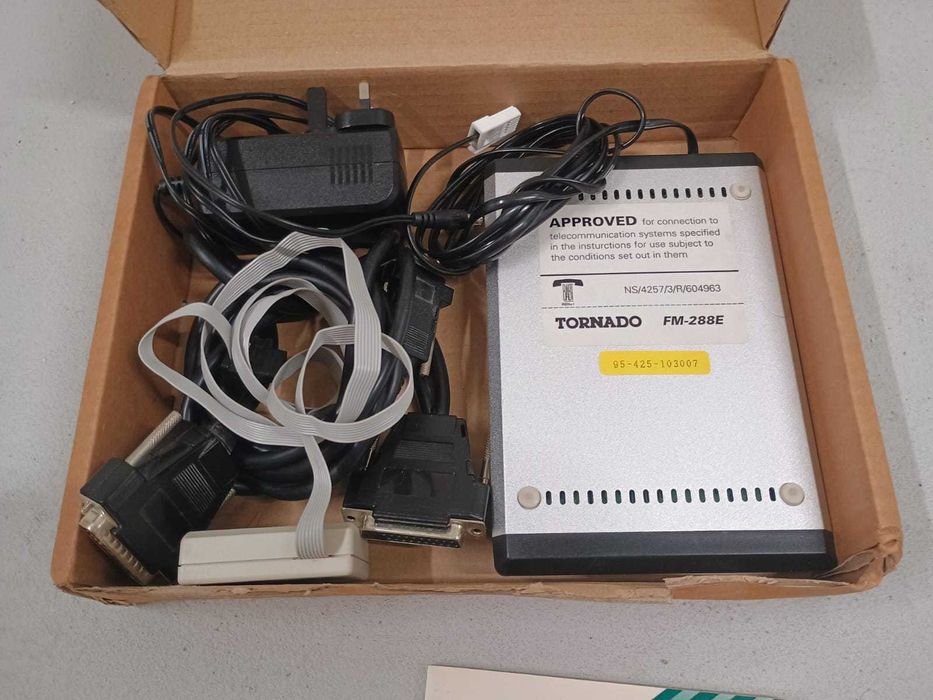 Amiga - Modem TORNADO